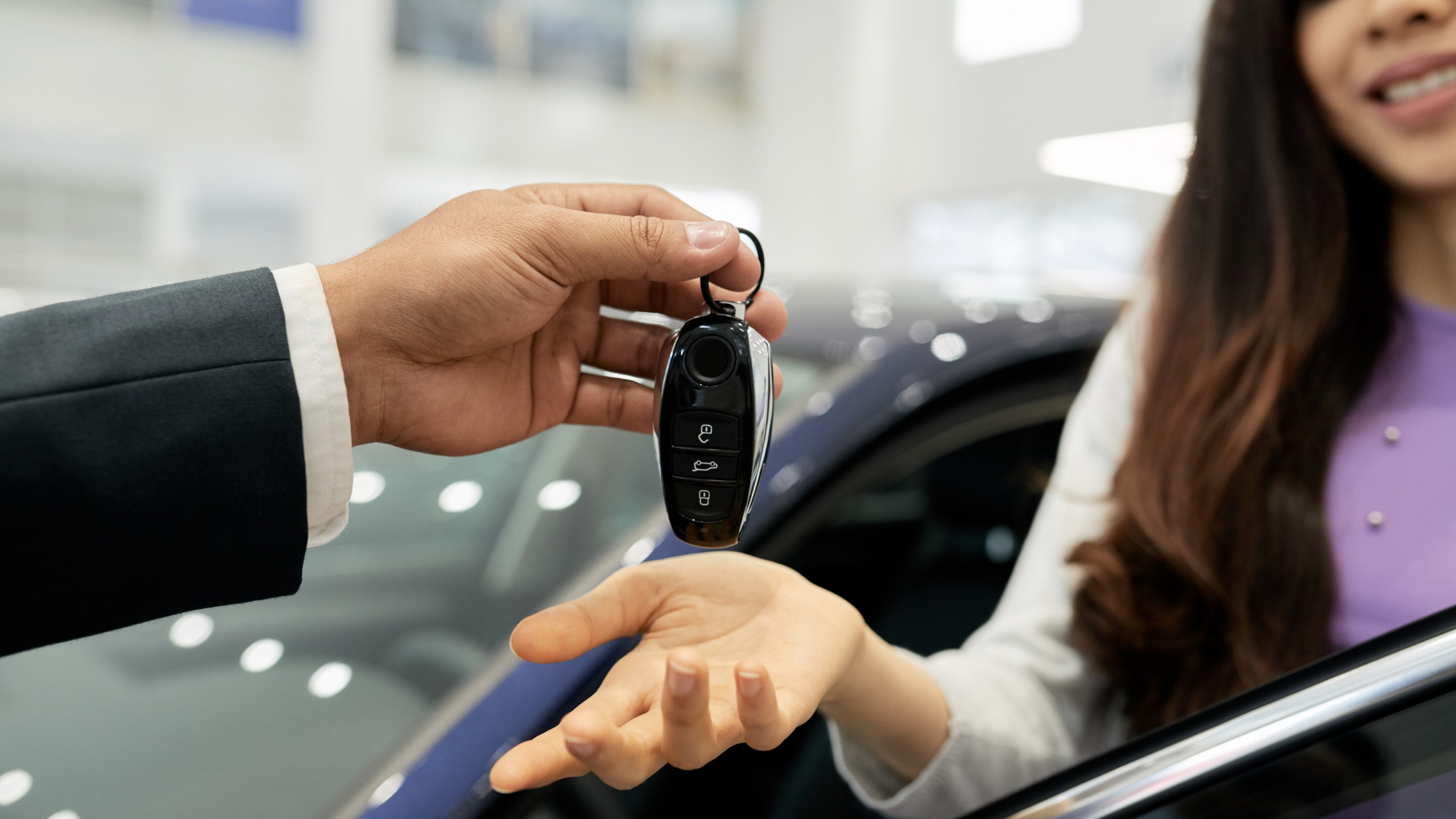 How Auto Locksmith and Car Key Programming Protect Your Vehicle
