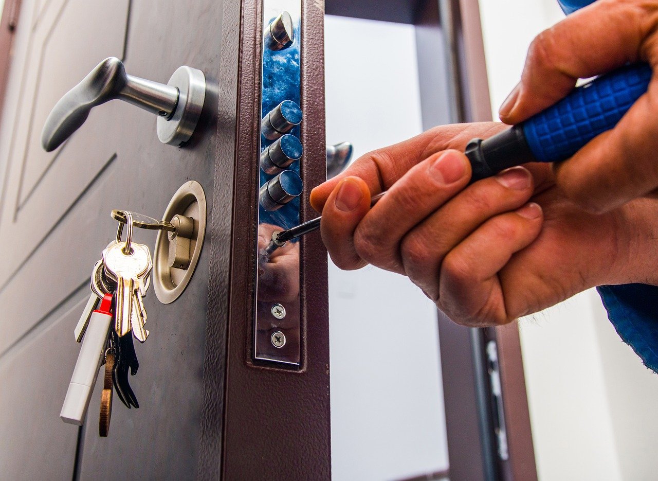 Expert Commercial Locksmith Services in Temecula, CA